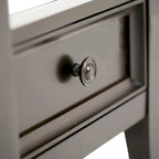 Table d'appoint carrée WYNDENHALL Halifax en bois massif, 48 cm de large