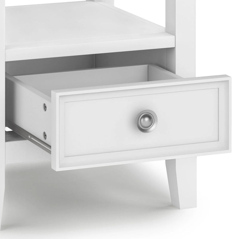 Table d'appoint carrée WYNDENHALL Halifax en bois massif, 48 cm de large