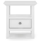 Table d'appoint carrée WYNDENHALL Halifax en bois massif, 48 cm de large