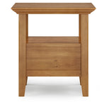 Table d'appoint carrée WYNDENHALL Halifax en bois massif, 48 cm de large
