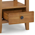 Table d'appoint carrée WYNDENHALL Halifax en bois massif, 48 cm de large