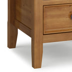 Table d'appoint carrée WYNDENHALL Halifax en bois massif, 48 cm de large