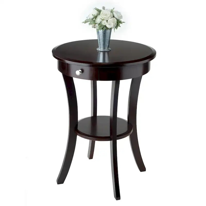 Table d'appoint ronde Sasha, cappuccino - 20 po L x 20 po P x 27 po H.