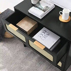 Commode Grondin style bohème moderne du milieu du siècle, 3 tiroirs en rotin, structure en MDF et pieds en bois massif.